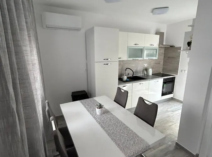 Petra 아파트 비르